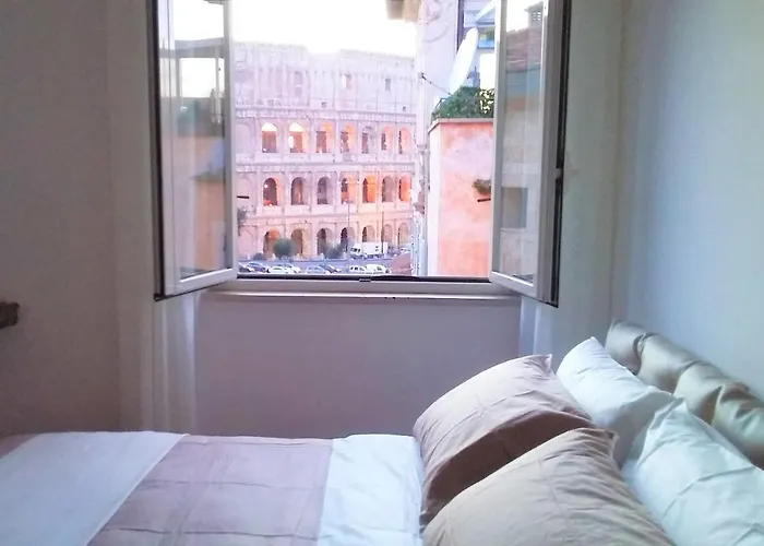 In Colosseo View Luxury Apartment Rom