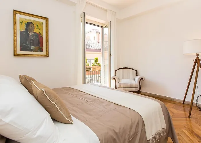 Apartment In Colosseo View Luxury