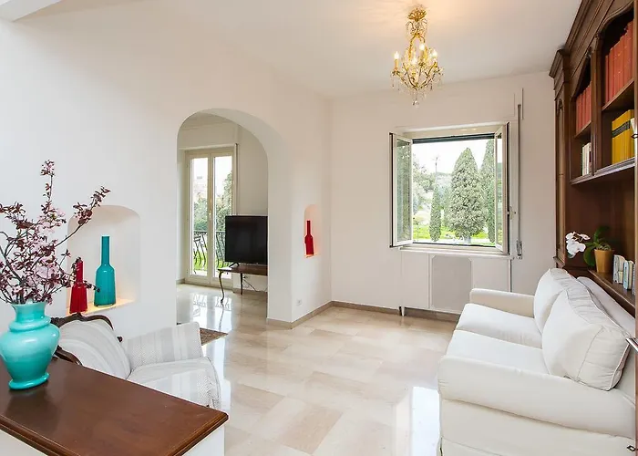 Apartment In Colosseo View Luxury